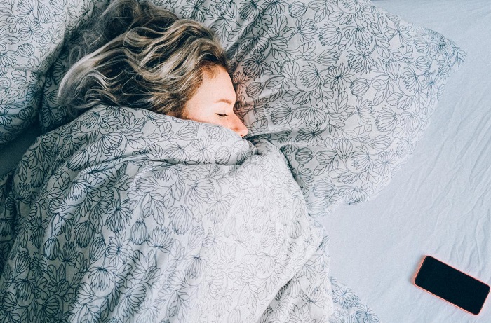 Global sleeping study reveals women get more than men